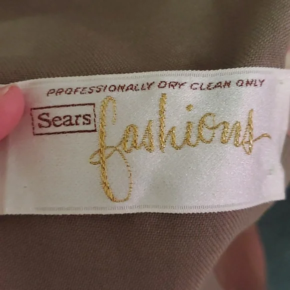 Vintage,  Sears green wool coat with real fur collar. - Picture 12 of 14